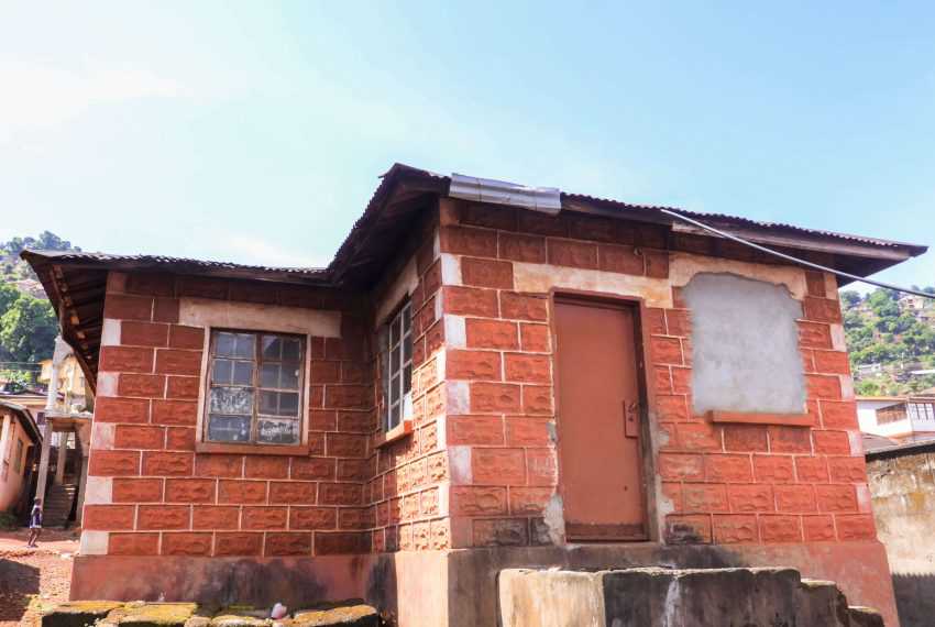 Well built 4 bedroom property at Kissy