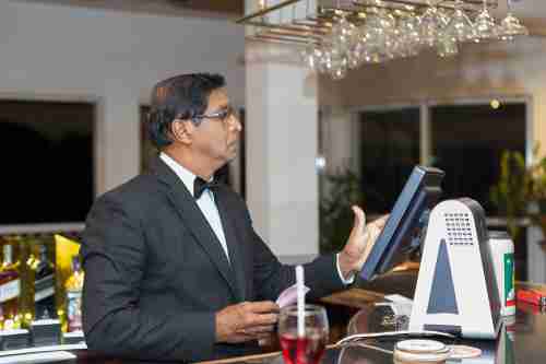 Hotel vacancies (various)